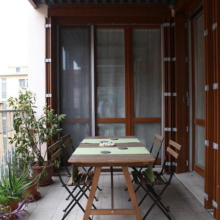 Terrace Apartment Close To Metro Station Milão Exterior foto