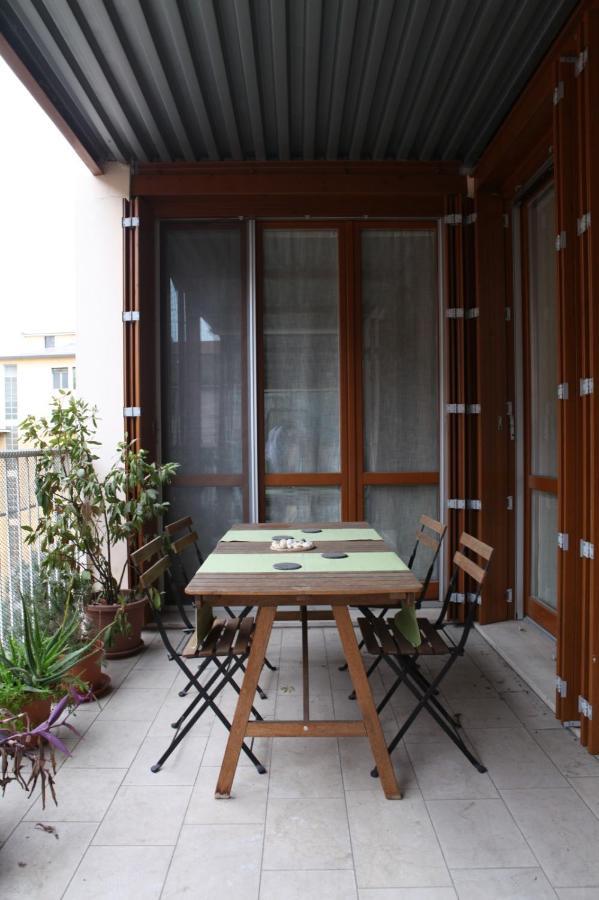 Terrace Apartment Close To Metro Station Milão Exterior foto